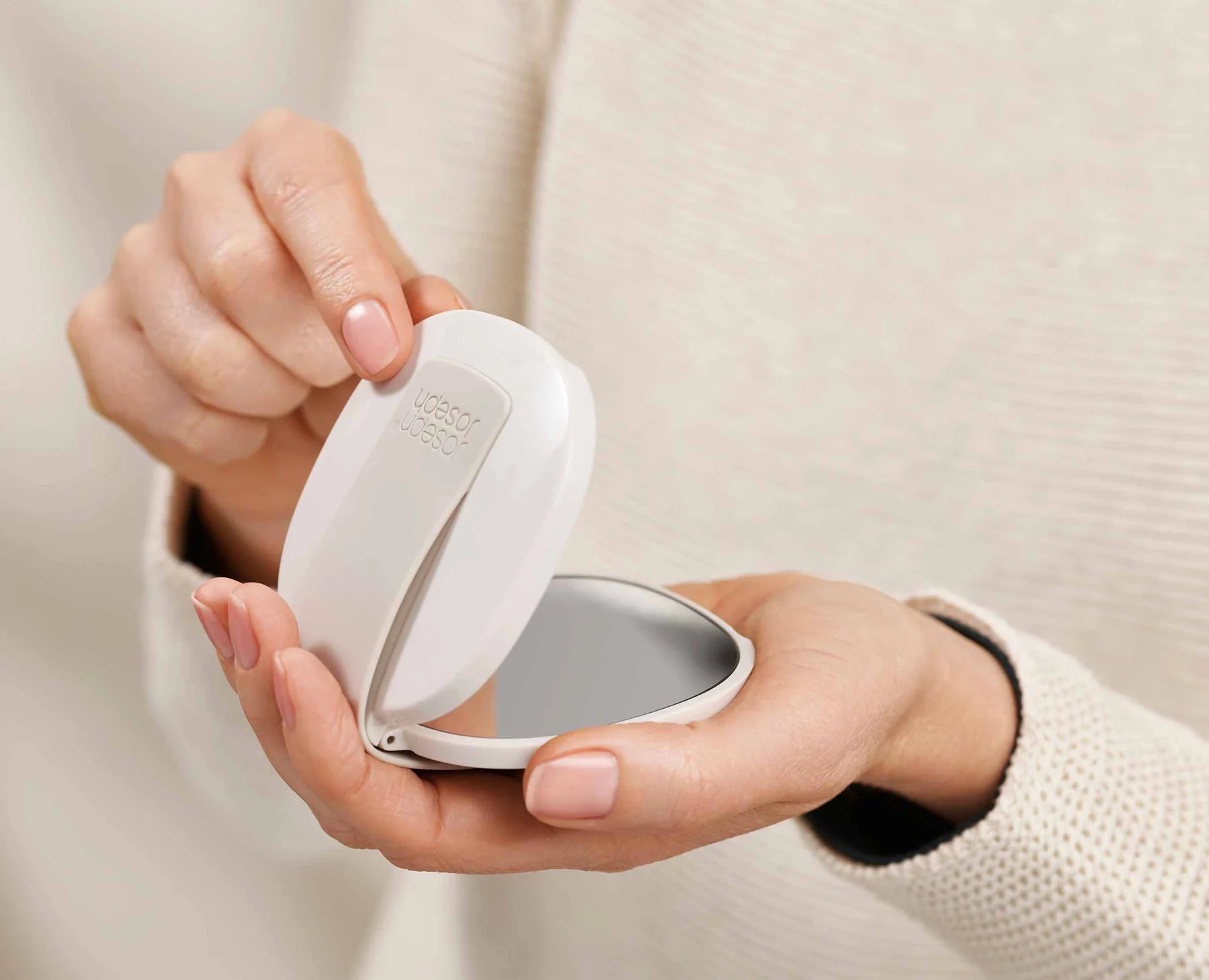 Joseph Joseph Viva 2-in-1 Compact Magnifying Mirror