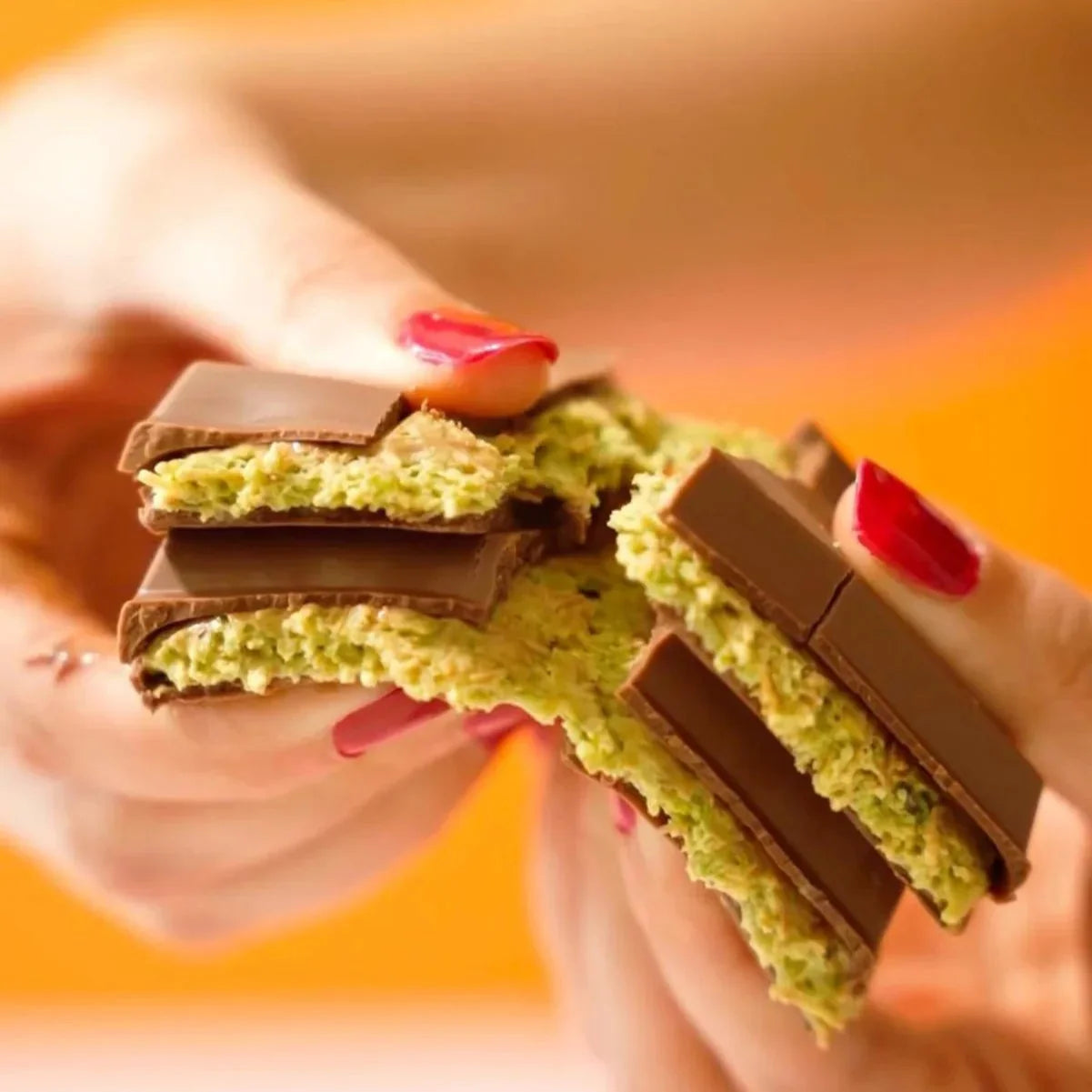 Konak Handmade Premium Dubai Chocolate Bar 200g