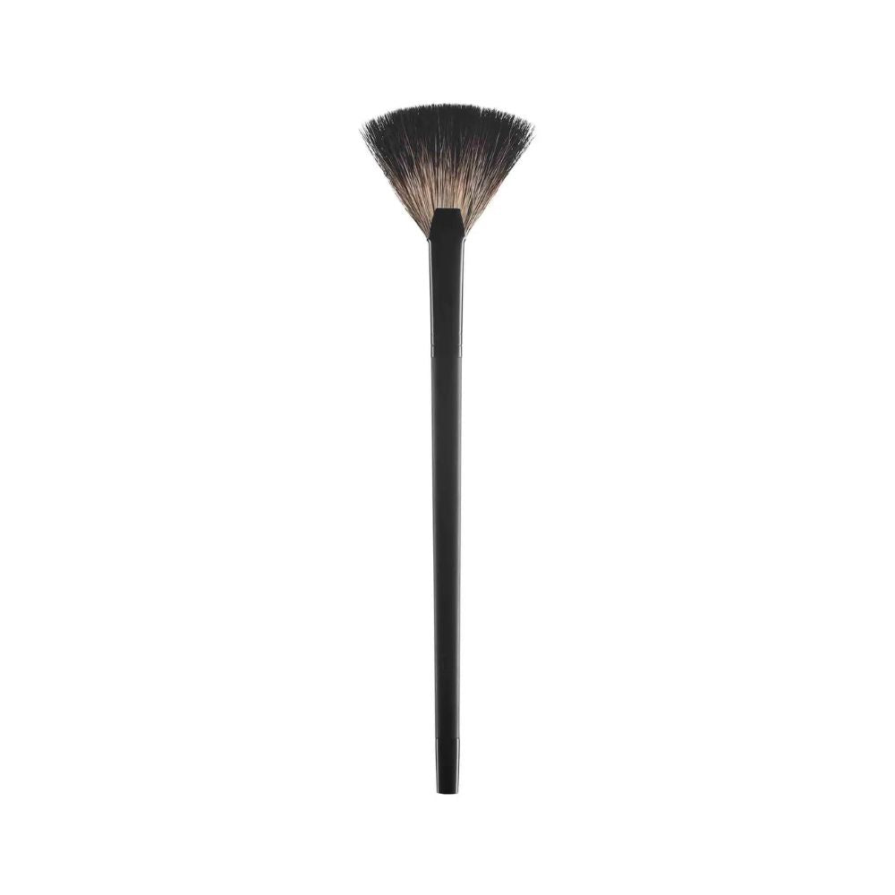 TBX Fan Highlighter Brush