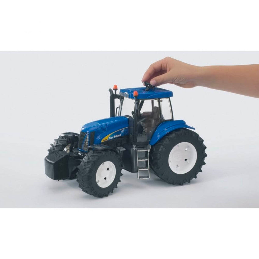 Bruder 1:16 New Holland TG285 Tractor Toy