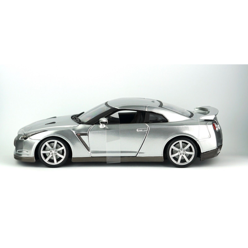 Maisto 1:24 2009 Nissan GT-R Special Edition