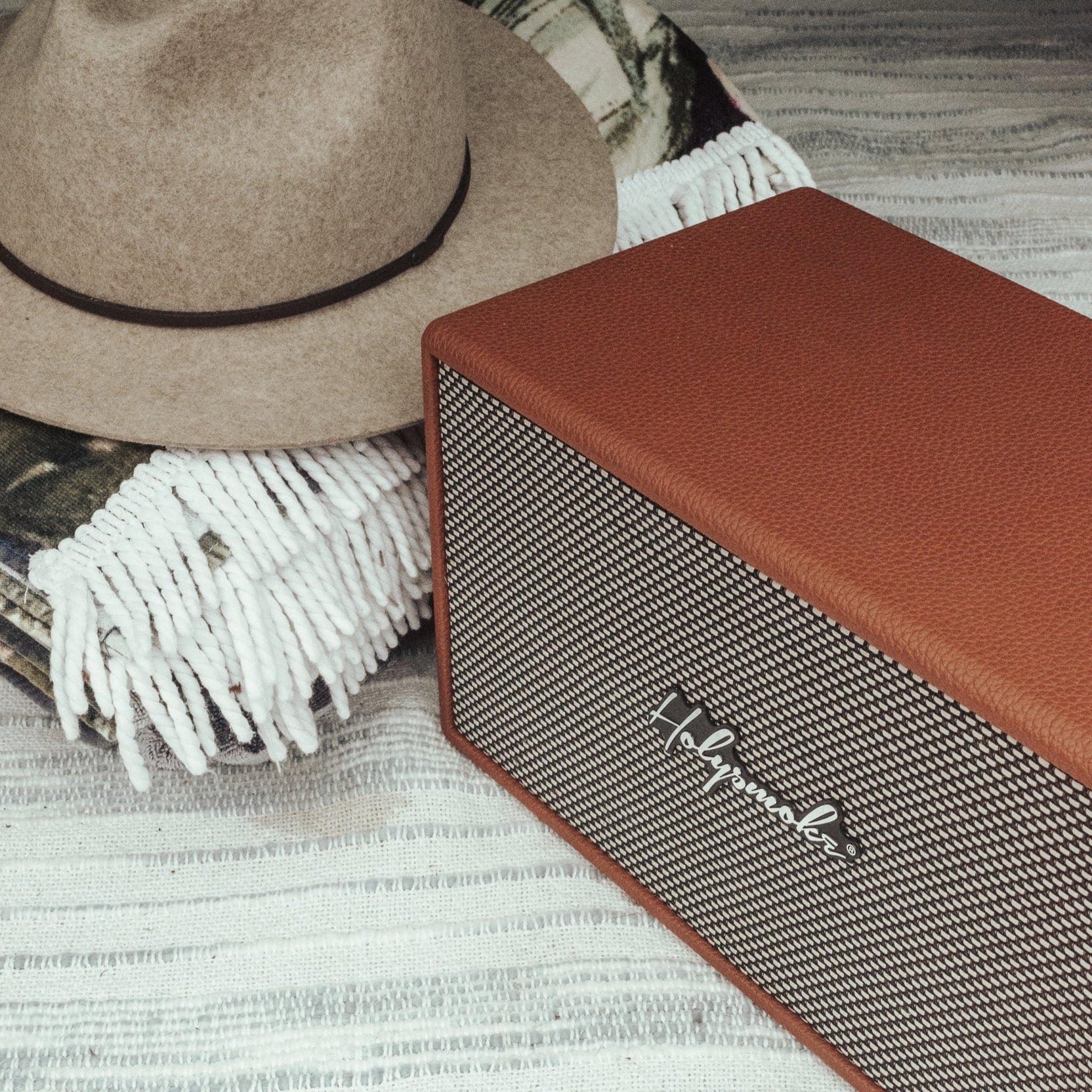 HolySmoke The Larry Retro Portable Bluetooth Speaker - Black - Damaged Box