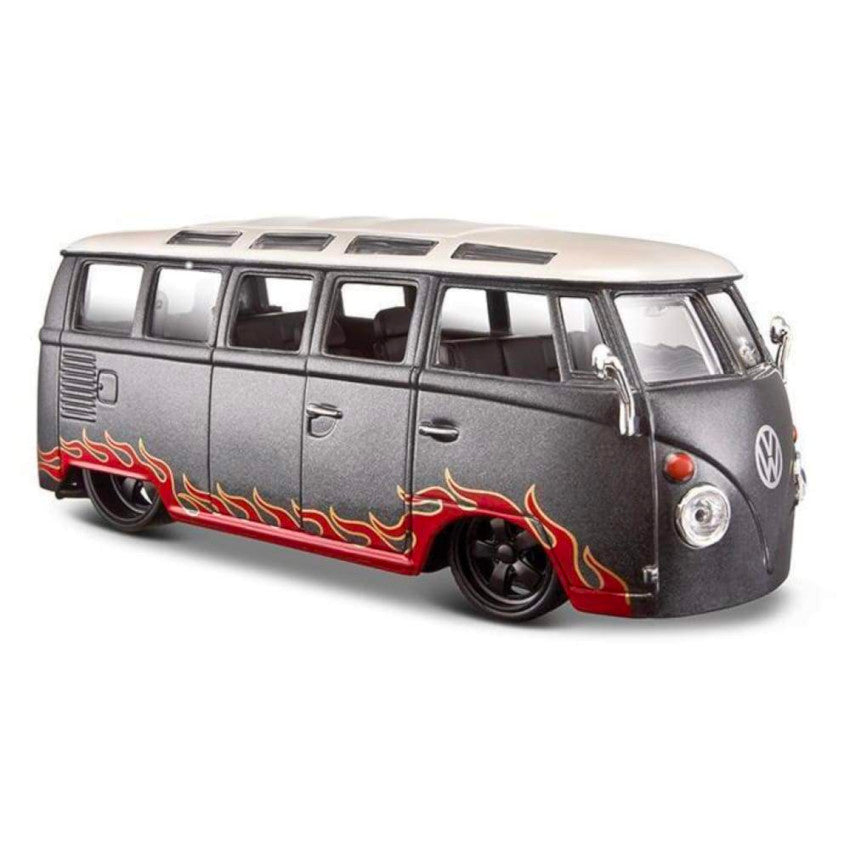 Maisto Design 1:25 Scale Die-Cast Model Car