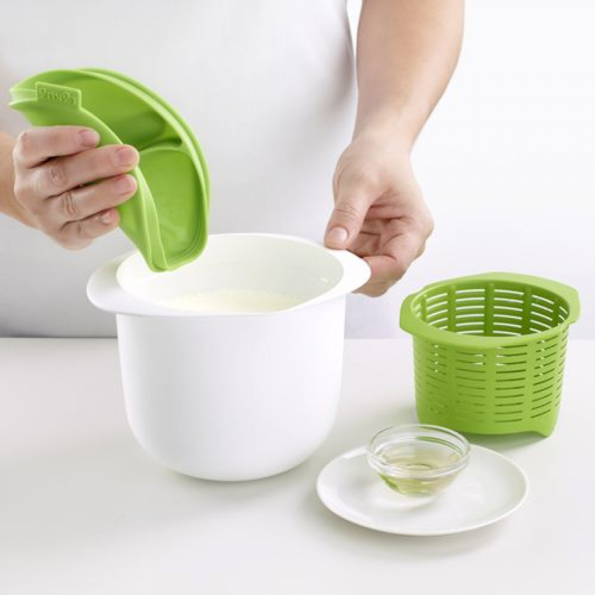 Lekue Cheese Maker