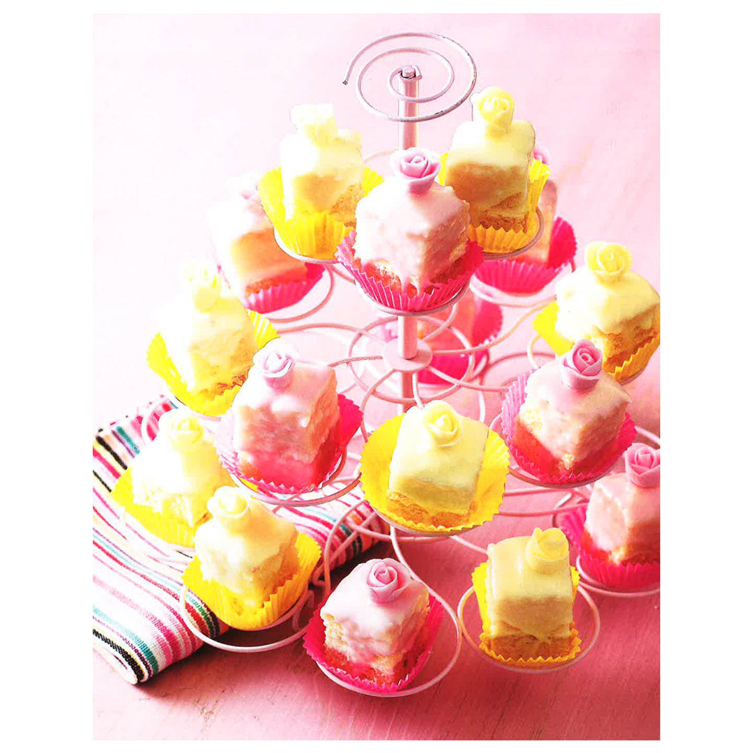 Easy Cake Decorating (simple techniques for beautiful results)
