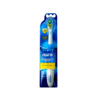 Oral-B Cross action Anti-Bacterial Clean Battery Powered Toothbrush (Medium)